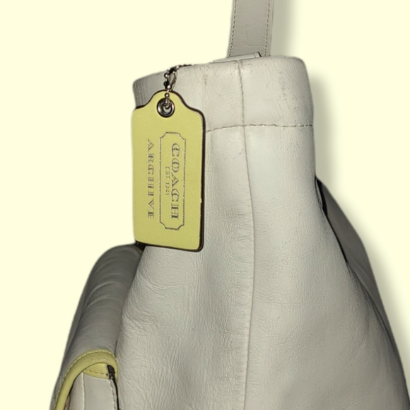 Coach legacy archive bucket bag - Picture 12 of 16